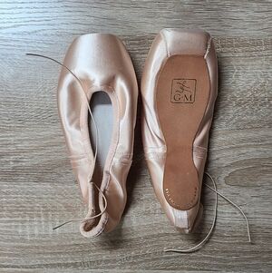 Gaynor Minden Pointe Shoes – 7.5M | Sculpted Fit | Original Flex | NWOT